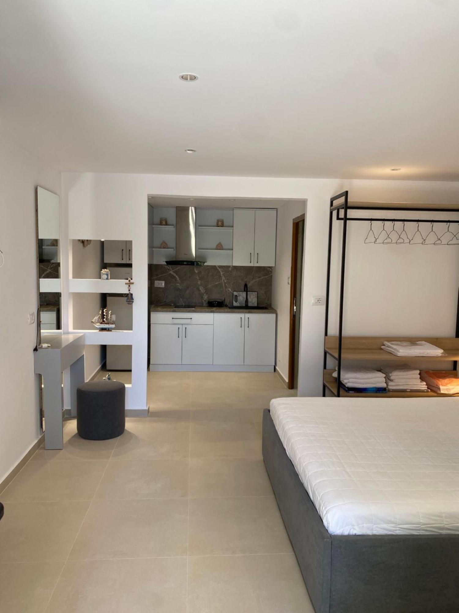 Guesthouse Xhuliano Ксамил Екстериор снимка